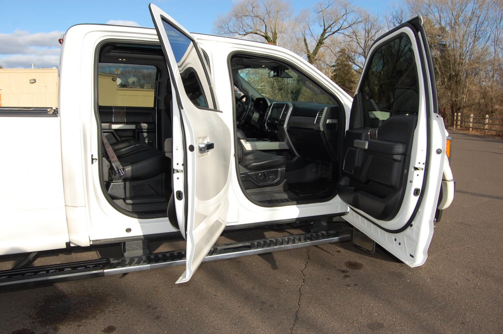 2017 White /Black Leather Ford F-450 SD Lariat Ultimate (1FT8W4DT7HE) with an 6.7 liter V8 Turbo Diesel engine, 6 speed Auto transmission, located at 6528 Lower York Road, New Hope, PA, 18938, (215) 862-9555, 40.358707, -74.977882 - 2017 Ford F450 Super Duty Lariat Ultimate. 4x4, Crew Cab, 6.7L Power Stroke Diesel Engine. White Platinum Metallic Tri-Coat Paint, Black Leather Interior. 82,250 miles. One owner. Ford ESP transferable warranty until March of 2025 or 125k miles. Intelligent Access w/ Remote Start, Tow Techno - Photo#18